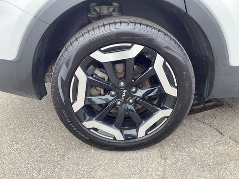 Certified 2024 Kia Telluride S w/ S Sunroof Package AWD/4WD image 9
