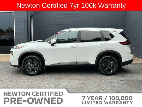 Used 2026 Nissan Rogue SV w/ Cold Weather Package FWD image 3