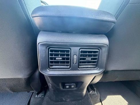 Used 2019 Toyota RAV4 XLE w/ Convenience Package AWD/4WD image 16