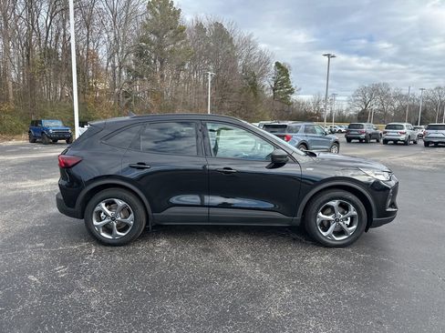 Used 2025 Ford Escape ST-Line image 2