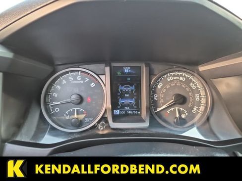 Used 2019 Toyota Tacoma TRD Off-Road w/ Technology Package AWD/4WD image 14