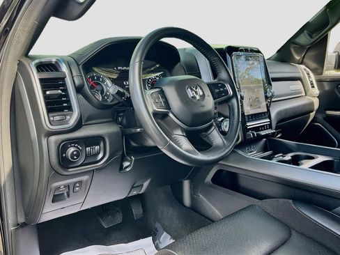 Used 2024 RAM 1500 Laramie AWD/4WD image 9