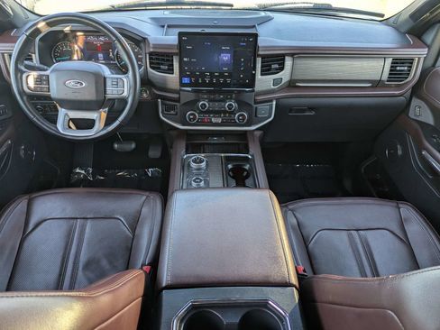 Used 2024 Ford Expedition Limited image 14