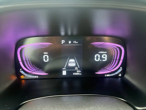 Used 2025 Kia Soul LX w/ LX Technology Package FWD image 16