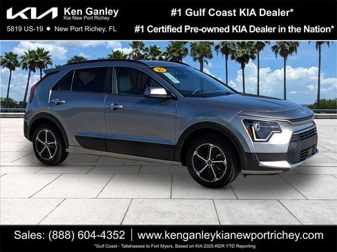 Certified 2025 Kia Niro EX image 1