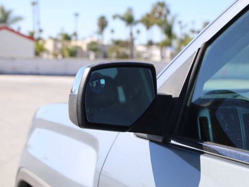 Used 2016 GMC Sierra 1500 SLT w/ SLT Premium Package image 18