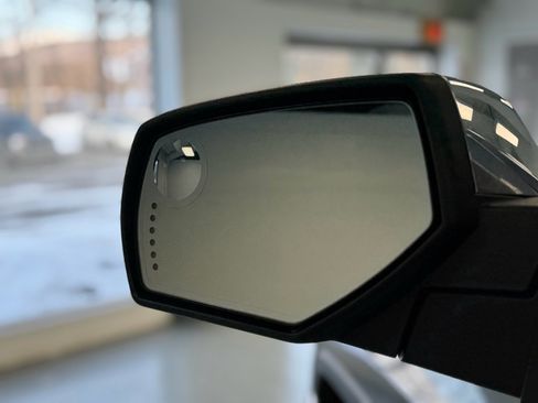 Used 2016 GMC Sierra 2500 SLT w/ Duramax Plus Package image 11