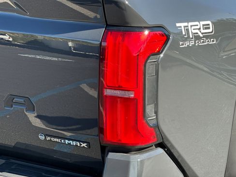Used 2025 Toyota Tacoma TRD Off-Road image 24