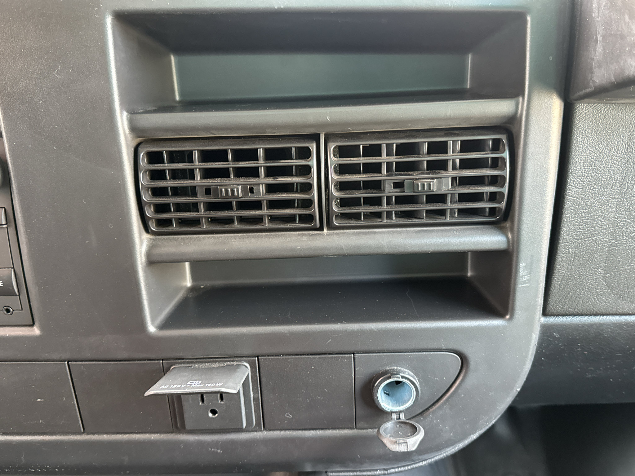 Used 2025 GMC Savana 2500 w/ Driver Convenience Package RWD image 16