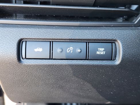 Certified 2025 Nissan Altima 2.5 S FWD image 23