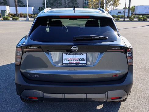 New 2026 Nissan Kicks SR image 5