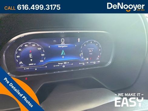 Used 2023 Chevrolet Suburban RST w/ Luxury Package AWD/4WD image 10