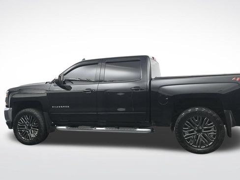 Used 2018 Chevrolet Silverado 1500 LT w/ All Star Edition AWD/4WD image 10