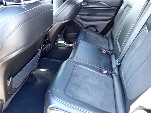 Used 2023 Jeep Grand Cherokee Altitude AWD/4WD image 10