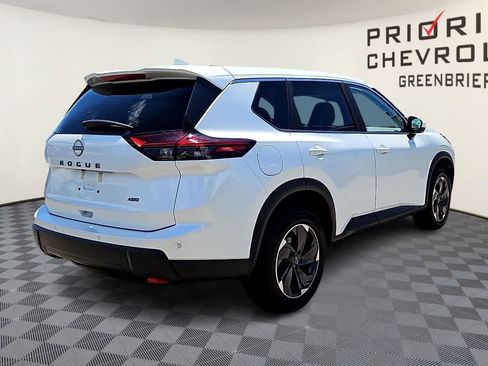 Used 2025 Nissan Rogue SV AWD/4WD image 8