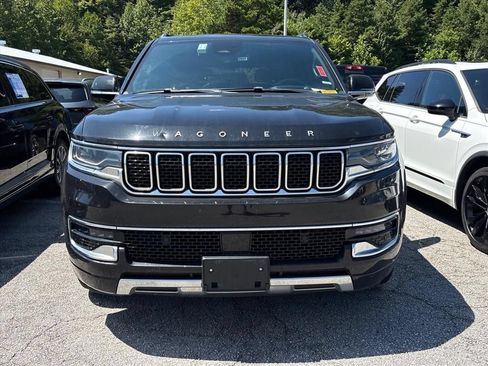 Used 2024 Jeep Wagoneer Series III AWD/4WD image 2