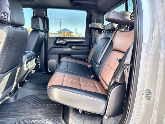Used 2025 Chevrolet Silverado 3500 High Country w/ High Country Premium Package AWD/4WD image 23