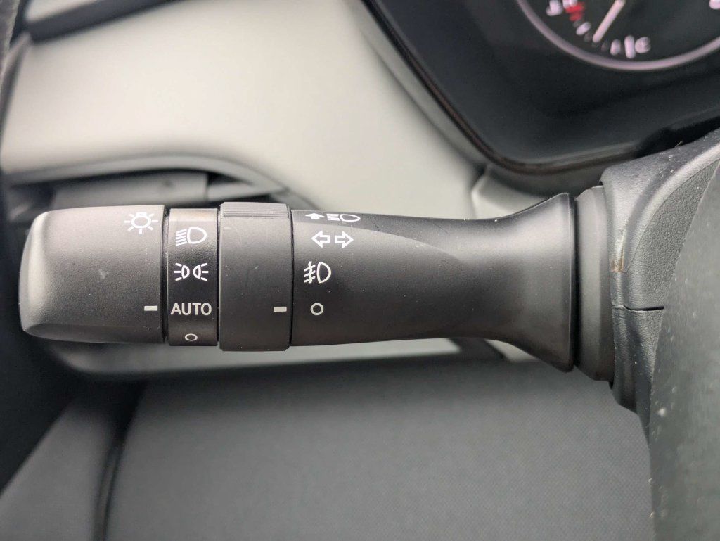 Certified 2025 Subaru Outback Premium AWD/4WD image 31