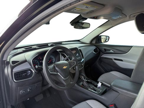 Used 2023 Chevrolet Equinox LS FWD image 9