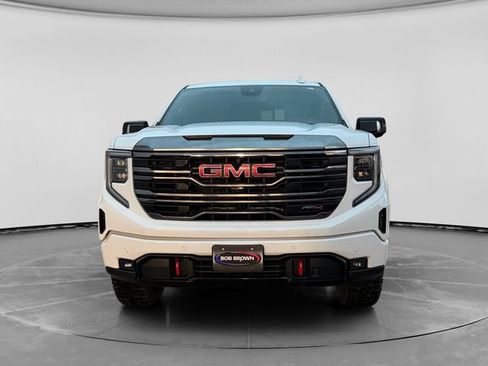 Used 2024 GMC Sierra 1500 AT4 w/ AT4 Preferred Package AWD/4WD image 8