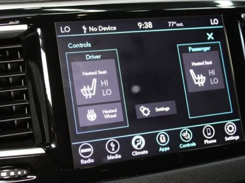 Used 2019 Chrysler Pacifica Touring-L w/ S Appearance Package FWD image 15