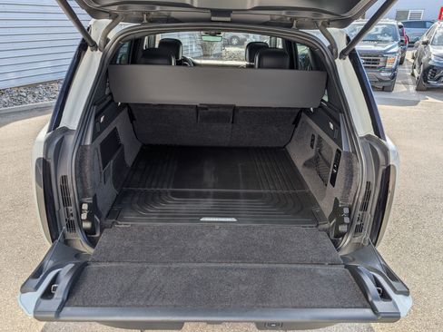 Used 2023 Land Rover Range Rover Autobiography AWD/4WD image 31