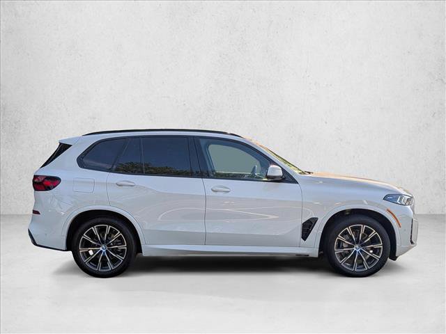 Certified 2024 BMW X5 xDrive40i w/ M Sport Package AWD/4WD image 4