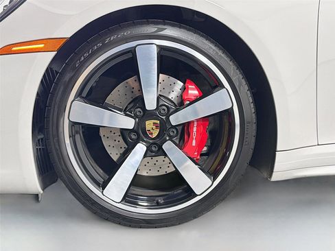 Certified 2024 Porsche 911 Carrera S RWD image 11