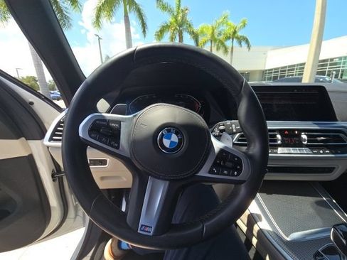 Used 2021 BMW X5 sDrive40i w/ M Sport Package RWD image 13