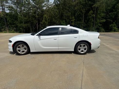 Used 2023 Dodge Charger SXT RWD image 5