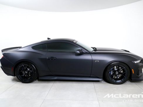 Used 2025 Ford Mustang GT Premium w/ GT Performance Package RWD image 9
