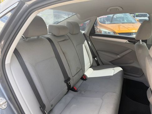 Used 2016 Volkswagen Passat 1.8T S FWD image 12