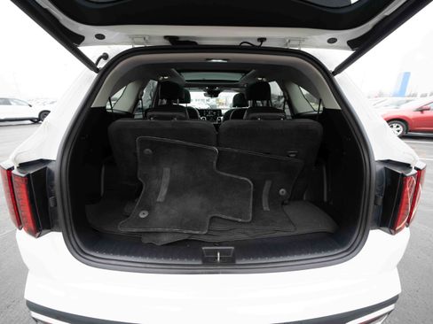 Used 2021 Kia Sorento EX image 28