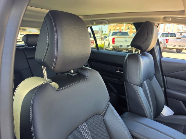 Used 2026 MAZDA CX-50 AWD 2.5 S w/ Preferred Pkg image 14