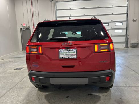 New 2026 Jeep Cherokee Laredo AWD/4WD image 7