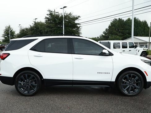 Used 2024 Chevrolet Equinox RS FWD image 4