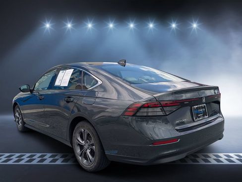 Used 2023 Honda Accord EX image 5
