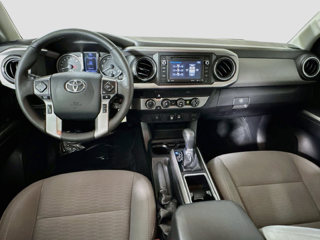 Used 2019 Toyota Tacoma SR5 AWD/4WD image 23