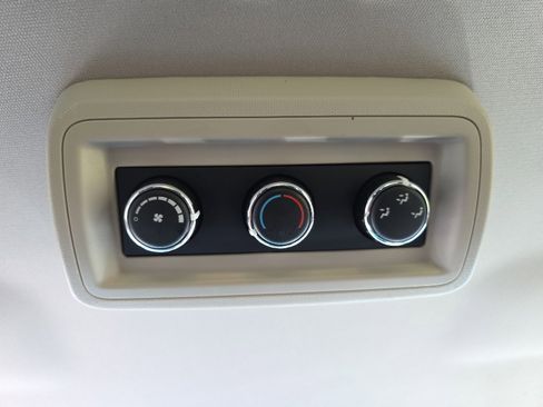 Used 2019 Dodge Journey SE w/ Connectivity Group FWD image 35