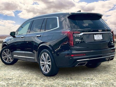 Used 2023 Cadillac XT6 Premium Luxury w/ Technology Package image 4