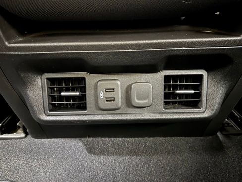 Used 2020 Chevrolet Silverado 1500 LT w/ All-Star Edition image 31