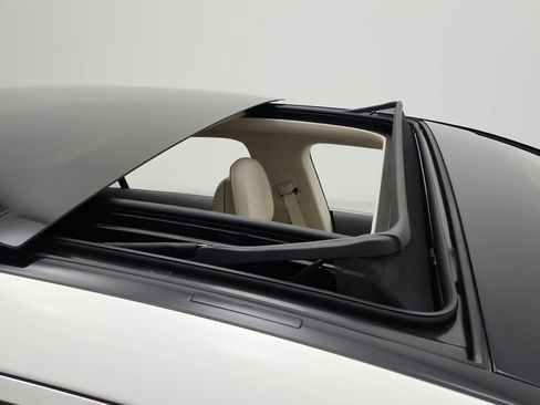 Used 2022 Mercedes-Benz EQS 450+ Sedan image 18