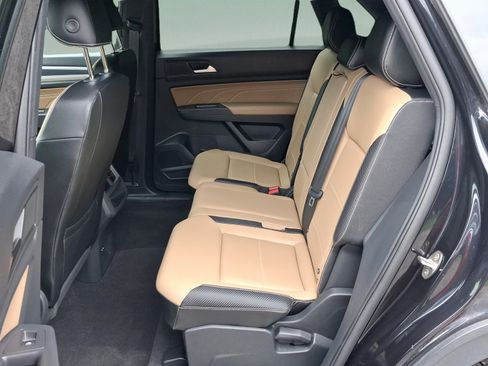 Used 2021 Volkswagen Atlas Cross Sport SEL FWD image 19