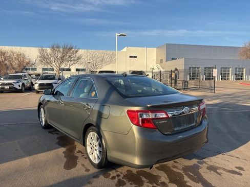 Used 2012 Toyota Camry XLE image 7