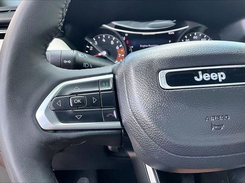 Used 2025 Jeep Compass Limited AWD/4WD image 23