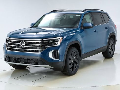 New 2026 Volkswagen Atlas SE image 1
