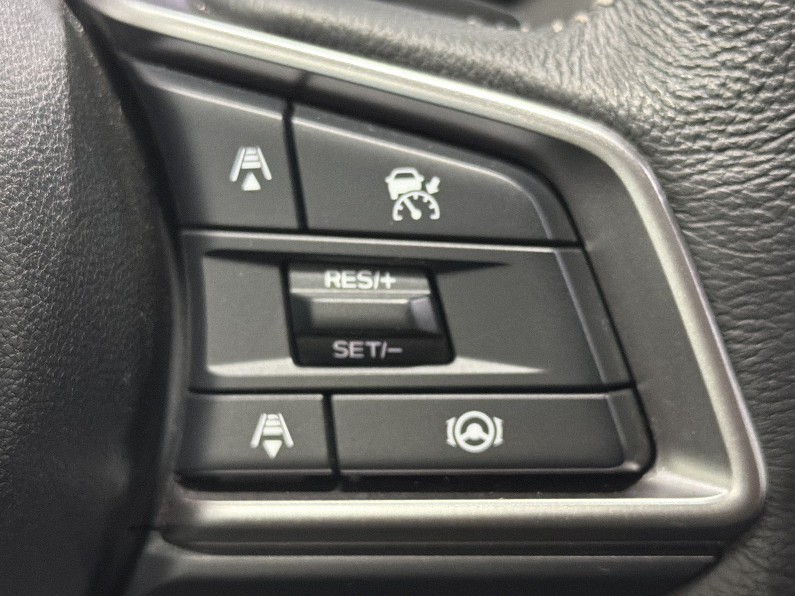 Used 2024 Subaru Ascent Limited AWD/4WD image 29