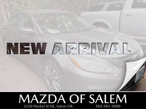 Used 2016 Nissan Altima 2.5 SV FWD image 1