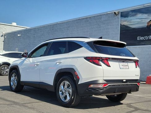Used 2024 Hyundai Tucson SEL FWD image 2