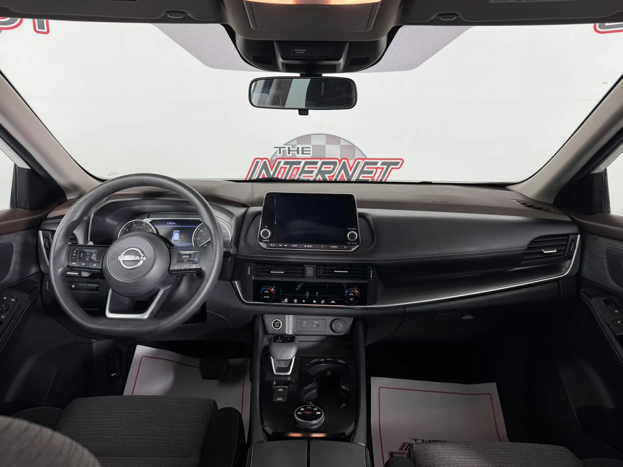 Used 2023 Nissan Rogue SV AWD/4WD image 11